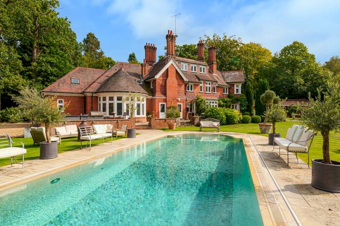 10 Bedroom Detached House To Rent In Kings Ride, Ascot, SL5