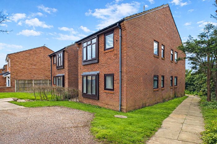 Studio To Rent In Ground Floor Studio Apartment, Danebridge Crescent, Oakwood, Derby, DE21