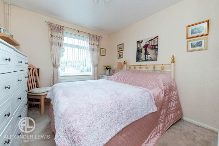 2 Bedroom Bungalow For Sale In Vicarage Close, Arlesey, Beds, SG15