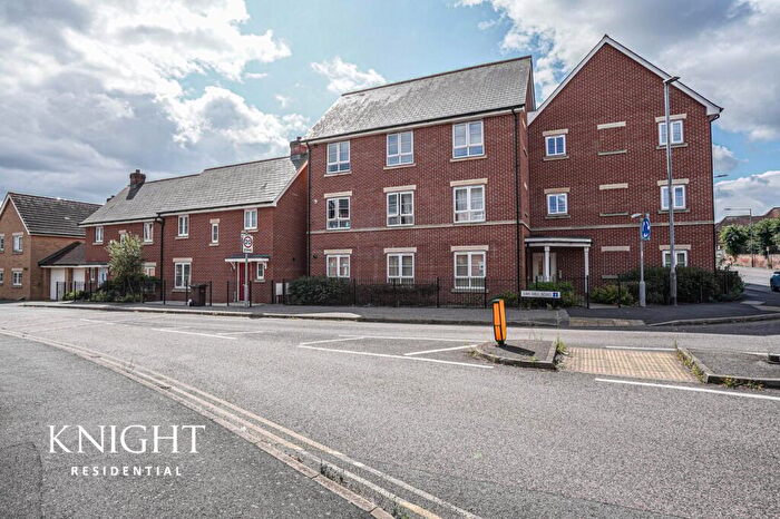 2 Bedroom Flat For Sale In Saw Mill Road, Colchester, CO1