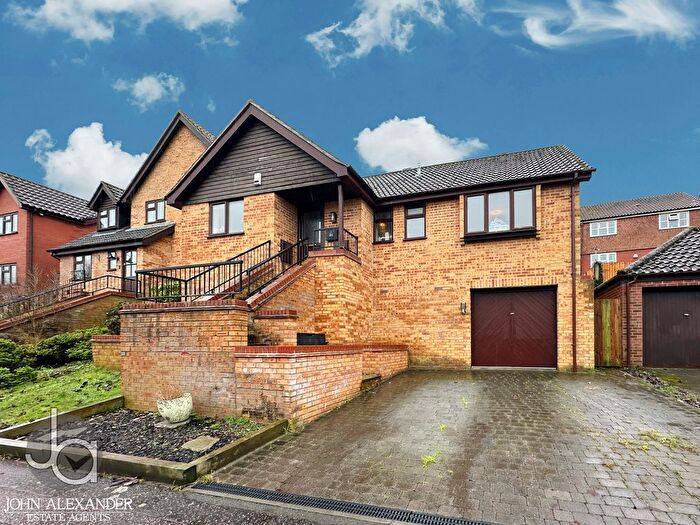 3 Bedroom Detached House For Sale In Goldcrest Close, Colchester, CO4