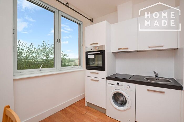 Studio To Rent In Natwest House, WD6