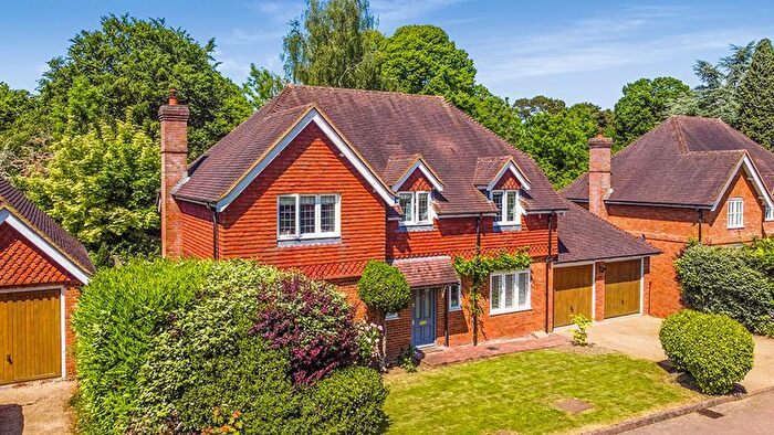 4 Bedroom Detached House To Rent In Hunters Gate, Nutfield Village, RH1