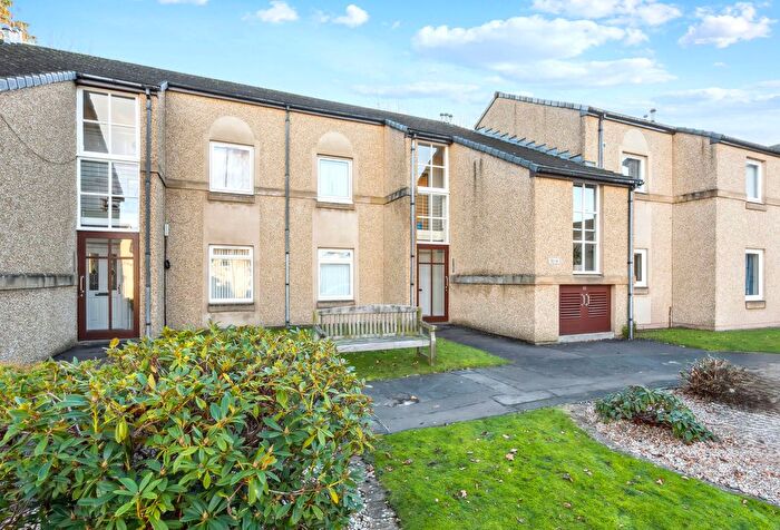 2 Bedroom Flat For Sale In Grendon Court, Stirling, FK8