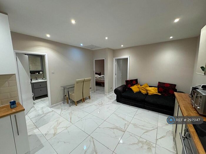 2 Bedroom Flat To Rent In Ditton Lane, Cambridge, CB5