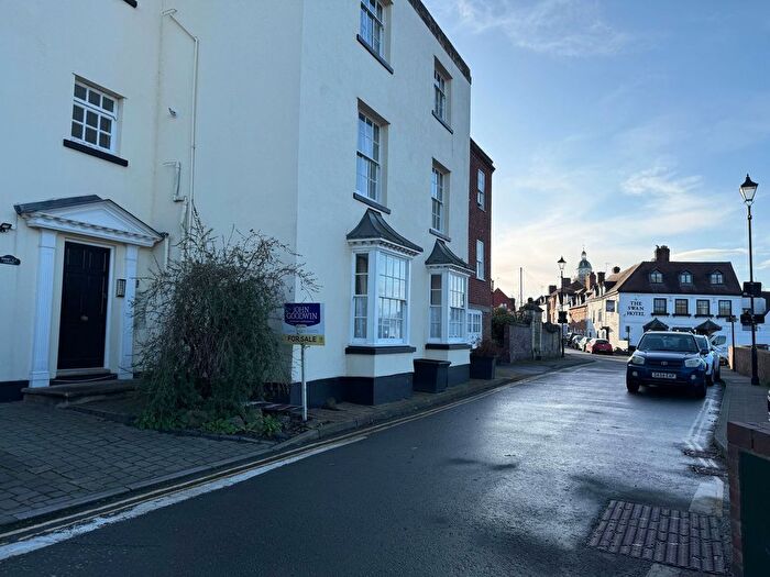 1 Bedroom Flat For Sale In Waterside, Upton-Upon-Severn, WR8