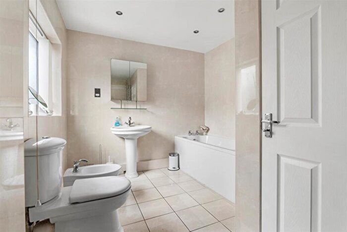 2 Bedroom Detached Bungalow For Sale In Old Ham Lane, Stourbridge, DY9