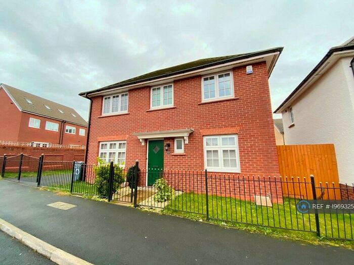 3 Bedroom Detached House To Rent In Larchwood Avenue, Manchester, M9