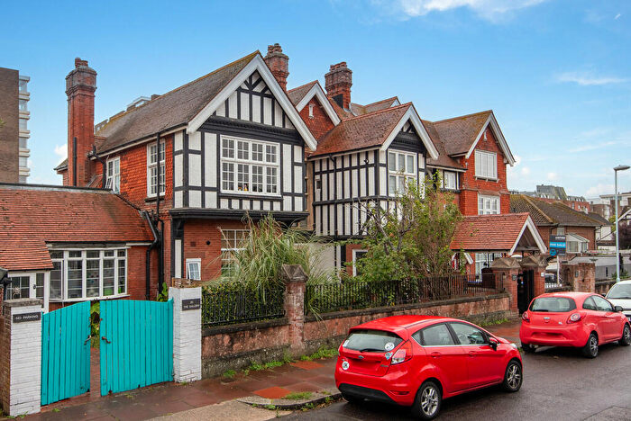 1 Bedroom Flat For Sale In Bath Road, Worthing, BN11