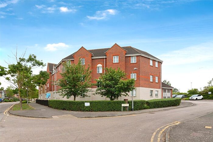 2 Bedroom Flat For Sale In Galleon Road, Chafford Hundred, Grays, Essex, RM16