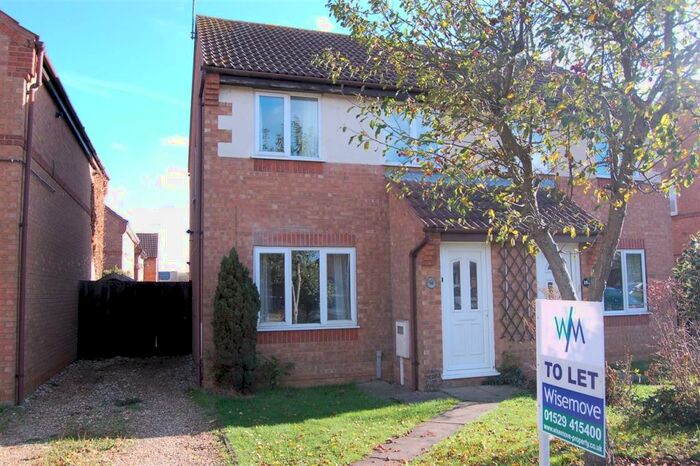3 Bedroom Semi-Detached House To Rent In Canterbury Drive, Sleaford, NG34