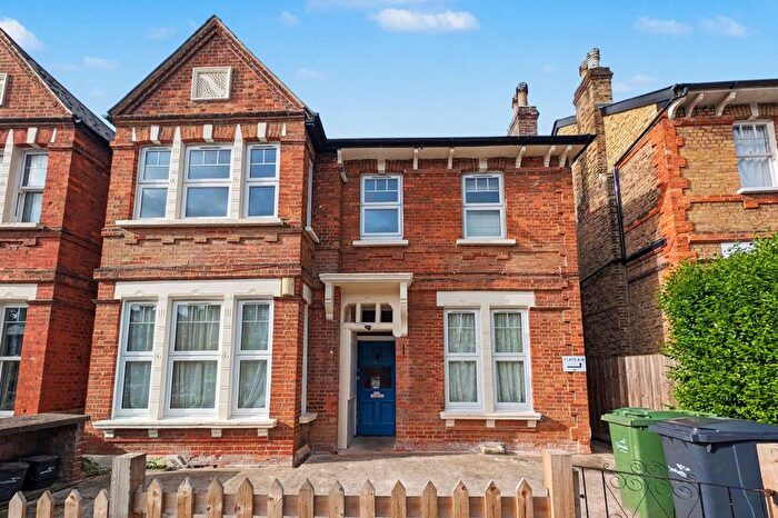1 Bedroom Flat For Sale In Lanercost Road, London, SW2