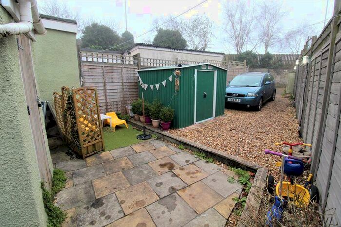 2 Bedroom Flat To Rent In Winterstoke Road, Bristol, BS3