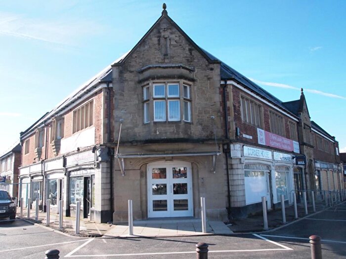 2 Bedroom Apartment To Rent In The Grosvenor House, Moortown, Leeds, West Yorkshire, LS17