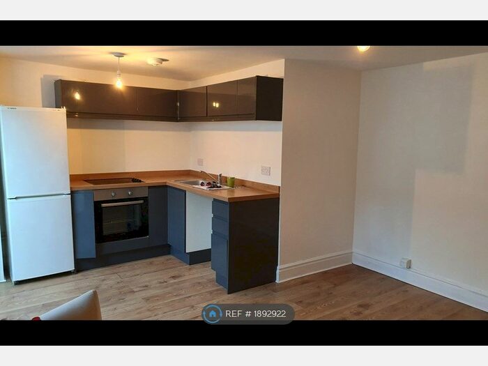 1 Bedroom Flat To Rent In Trinity, Margate, CT9