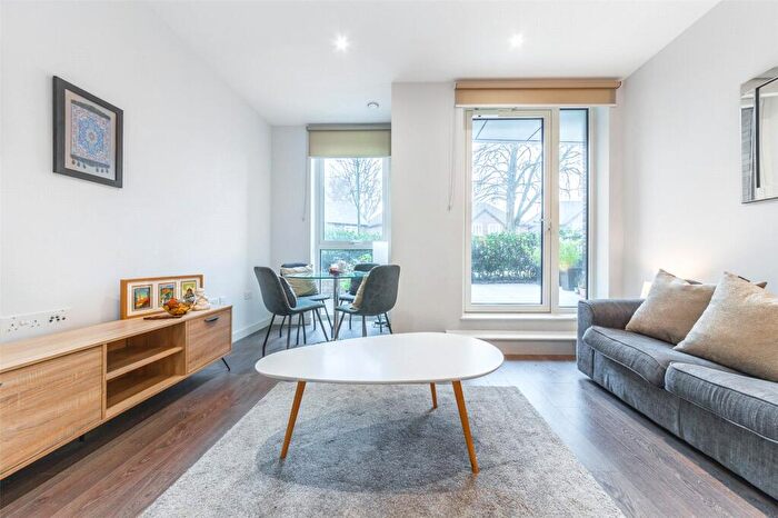 1 Bedroom Apartment For Sale In Sandpiper Building, Newnton Close, London, N4