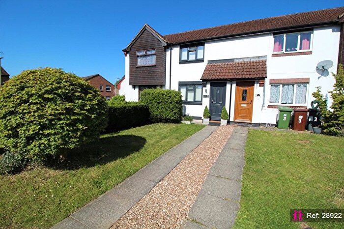 2 Bedroom Terraced House For Sale In Shepperton Close, Borehamwood, WD6