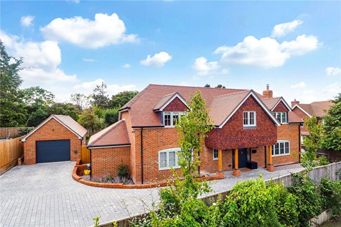 4 Bedroom Detached House For Sale In Mortimer Close, Winchester, Hampshire, SO23