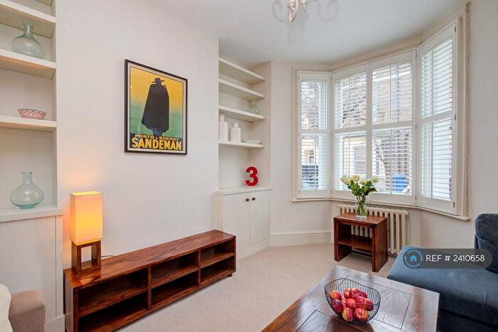 1 Bedroom Flat To Rent In Charleston Street, London, SE17