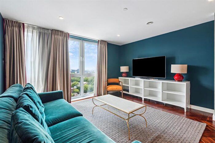 2 Bedroom Apartment To Rent In Eagle Point, Old Street, EC1V