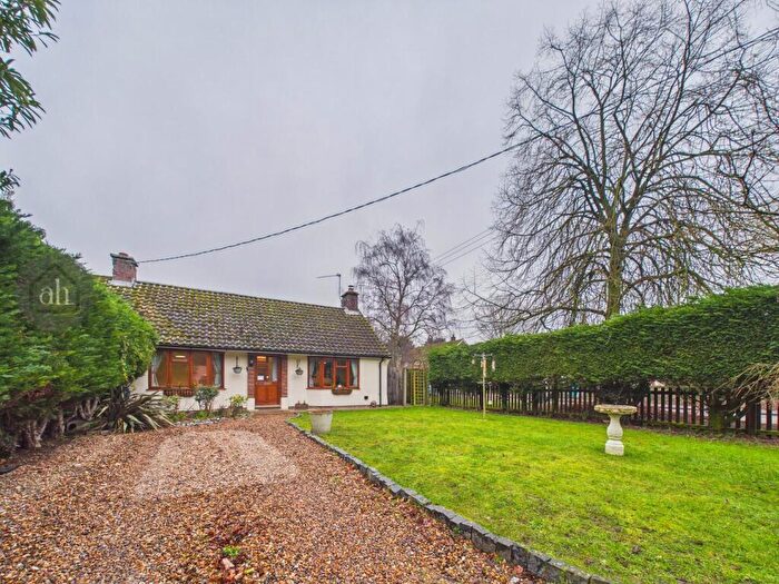 4 Bedroom Chalet For Sale In Mere View, Great Livermere, Bury St. Edmunds, IP31