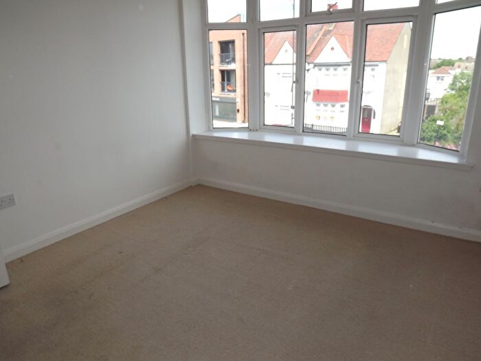 1 Bedroom Flat To Rent In London Road, Leigh On Sea, SS9