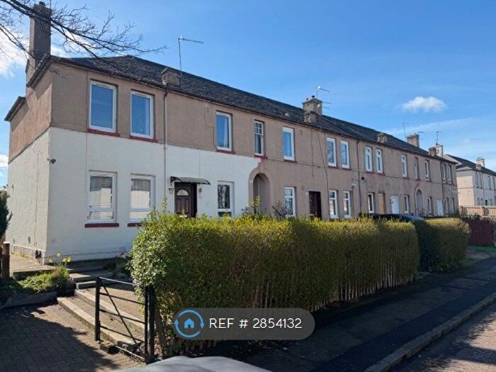 2 Bedroom Flat To Rent In Stenhouse Crescent, Edinburgh, EH11