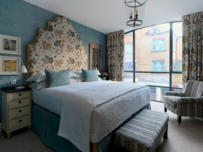 2 Bedroom Flat To Rent In Richmond Mews, London, W1D