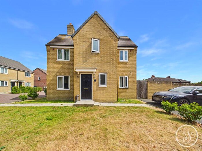 3 Bedroom Detached House For Sale In Blencartha Crescent, Leeds, LS9