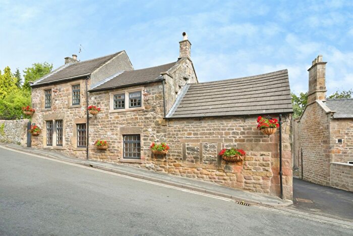 4 Bedroom Detached House For Sale In Snitterton Road, Matlock, DE4