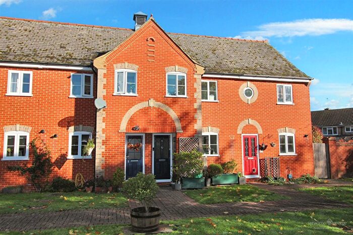 2 Bedroom Terraced House For Sale In Keepers Lodge, The Old Lane, Reading, RG1