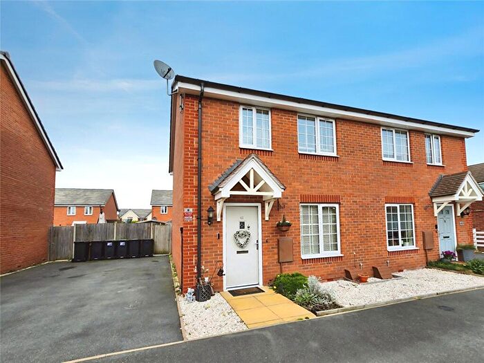 2 Bedroom Semi Detached House For Sale In Harvest Way, Nuneaton, Warwickshire, CV10