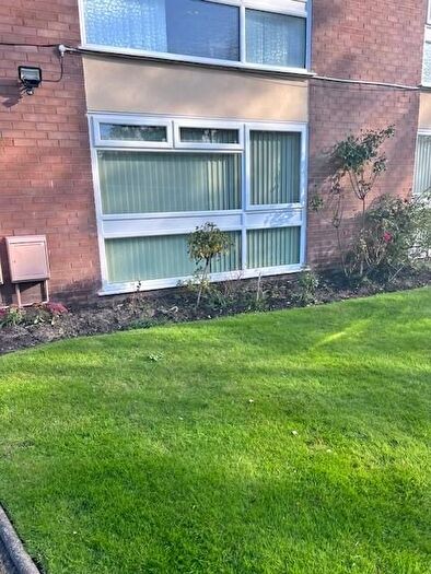 2 Bedroom Flat To Rent In Weld Road, Birkdale, Southport, PR8