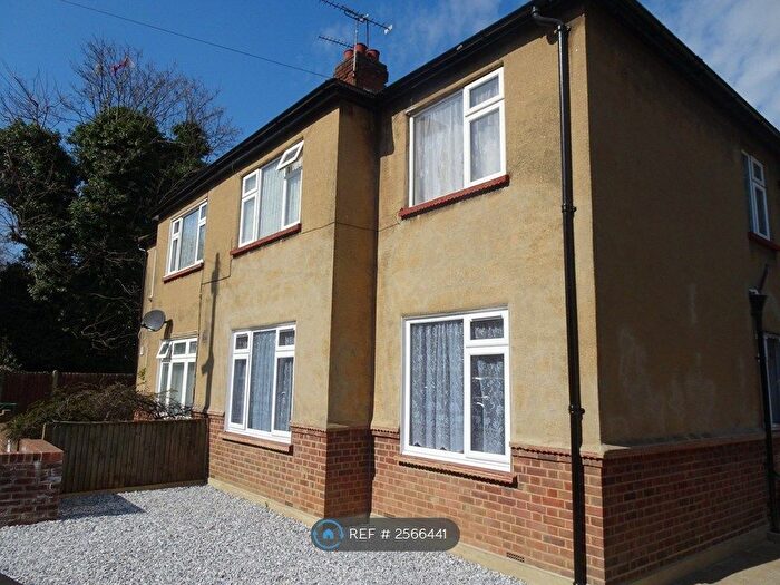 2 Bedroom Flat To Rent In Siddons Road, London, N17