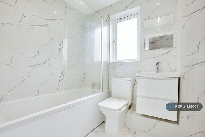 1 Bedroom Flat To Rent In Cornmow Drive, London, NW10