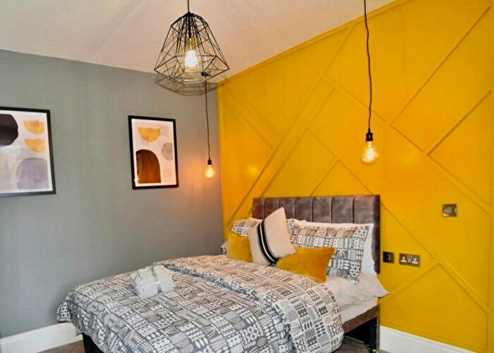 1 Bedroom House To Rent In Superb En Suite Room, DE23