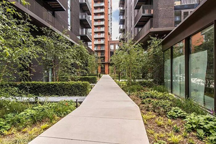 1 Bedroom Apartment For Sale In Ambassador, Embassy Gardens, SW11