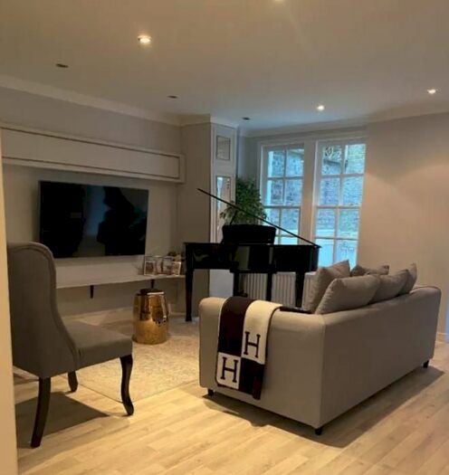 1 Bedroom Flat To Rent In Argent Street Grays, Kentish Town, London, RM17