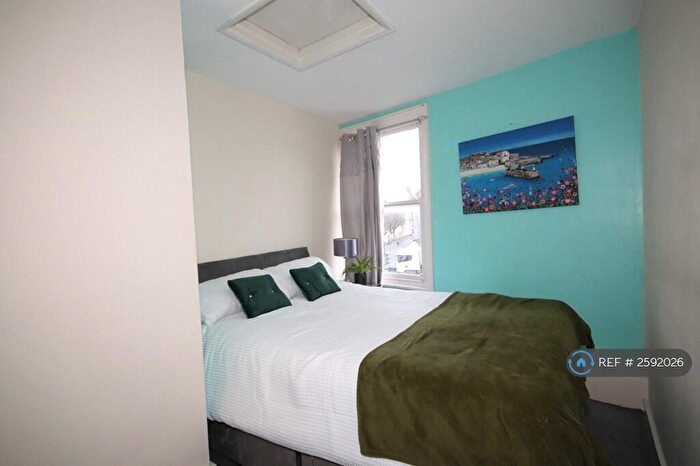 2 Bedroom Flat To Rent In Burgate, Canterbury, CT1