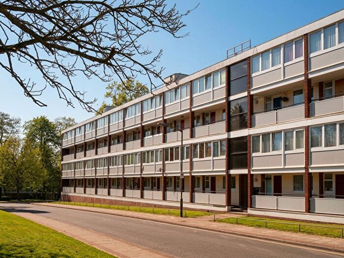 4 Bedroom Property To Rent In Ibsley Gardens, London, SW15