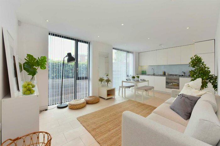 2 Bedroom Flat To Rent In Latitude House, Oval Road, Primrose Hill, London, NW1