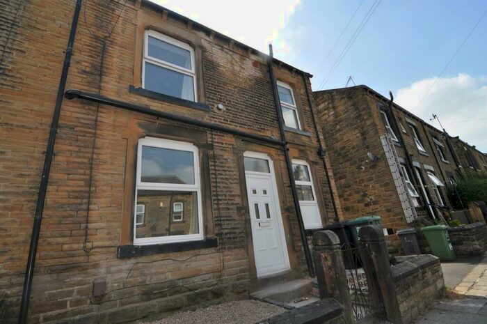 3 Bedroom Semi-Detached House To Rent In Zoar Street, Morley, Leeds, LS27