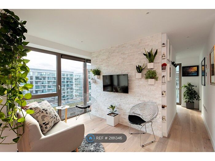 3 Bedroom Flat To Rent In Royal Crest Avenue, London, E16