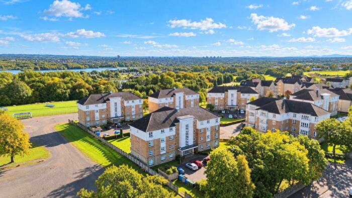 3 Bedroom Flat For Sale In The Paddock, Hamilton, ML3