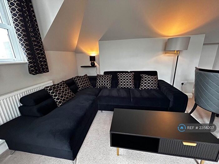 2 Bedroom Penthouse To Rent In Courtlands Place, Eastbourne, BN21