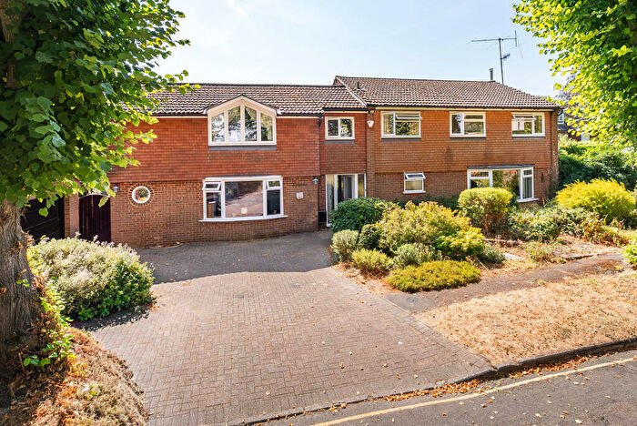 5 Bedroom Detached House For Sale In Chichester Road, Dorking, RH4
