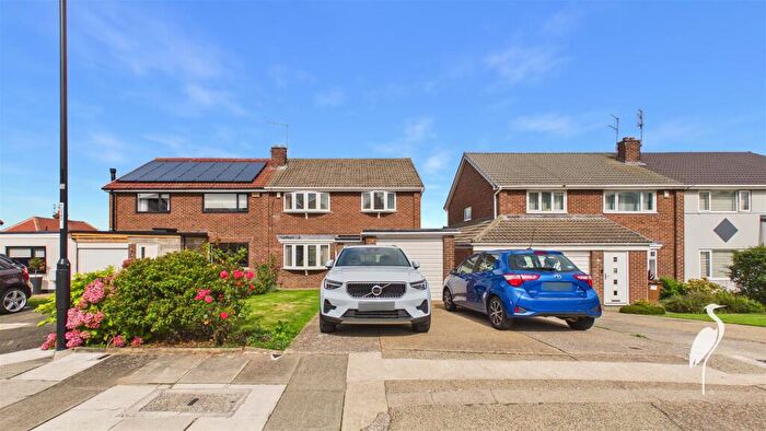 4 Bedroom Semi-Detached House For Sale In Fernsway, Tunstall, Sunderland, SR3