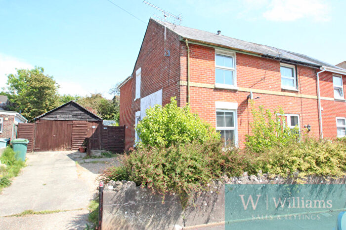 2 Bedroom House For Sale In Salters Road, Ryde, Isle Of Wight, PO33