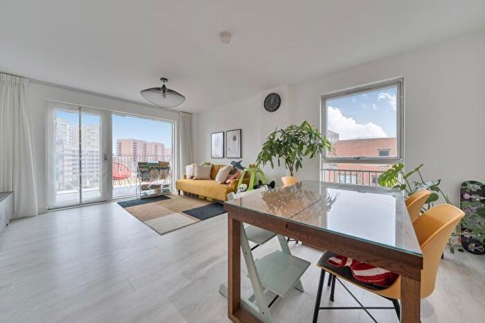 2 Bedroom Flat For Sale In Hazeview Apartments, Hargrave Drive, Harrow, Middlesex, HA1