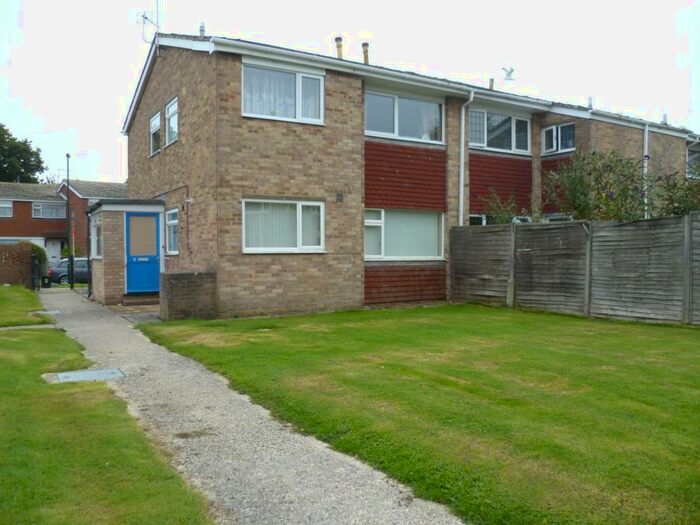 1 Bedroom Flat To Rent In Micklam Close, Bognor Regis, West Sussex, PO21